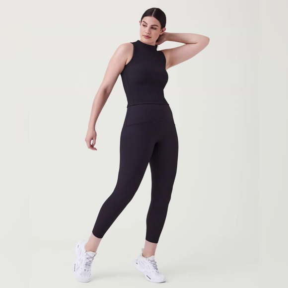 SPANX Booty Boost Active Contour Rib 7/8 Leggings in Very Black - Picture 2 of 9
